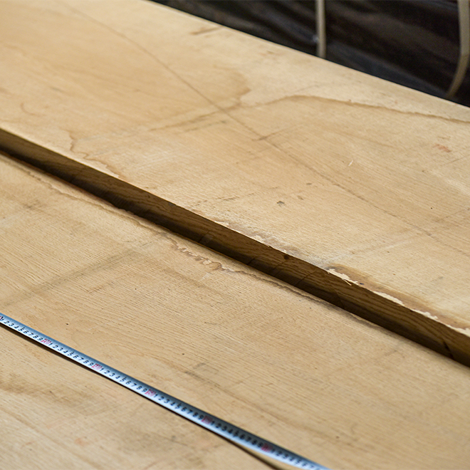 European Oak Rough-Sawn Lumber, Thickness 50 mm (8/4"), Below 2C