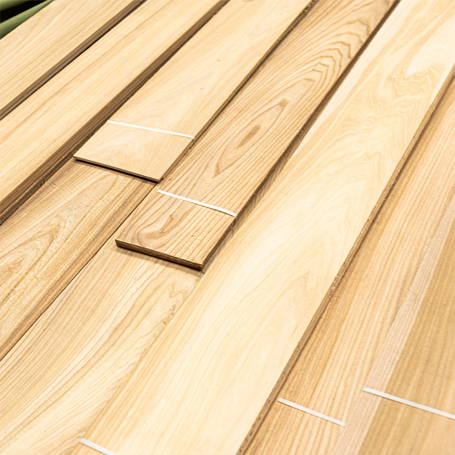 2mm Sawn Elm Veneer, Grade A