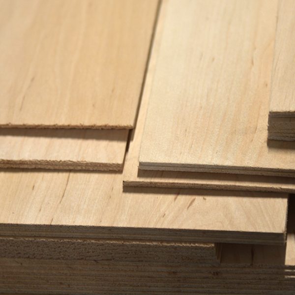Piallaccio segato di carpino, 2mm, scelta Rustica
