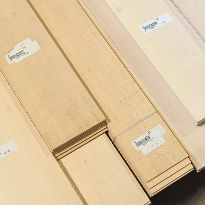 2mm Sawn Maple Veneer, Grade B