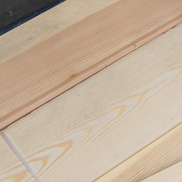 Piallaccio segato di pino, 2mm, scelta Rustica