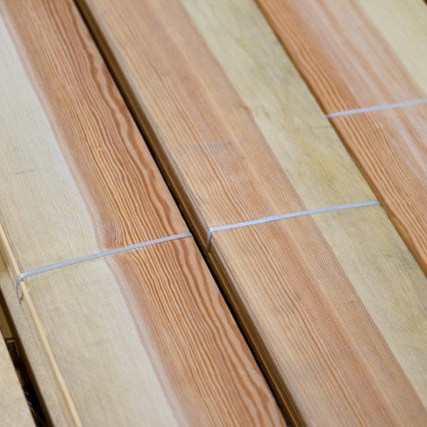 Piallaccio segato di pino, 6mm, scelta Rustica