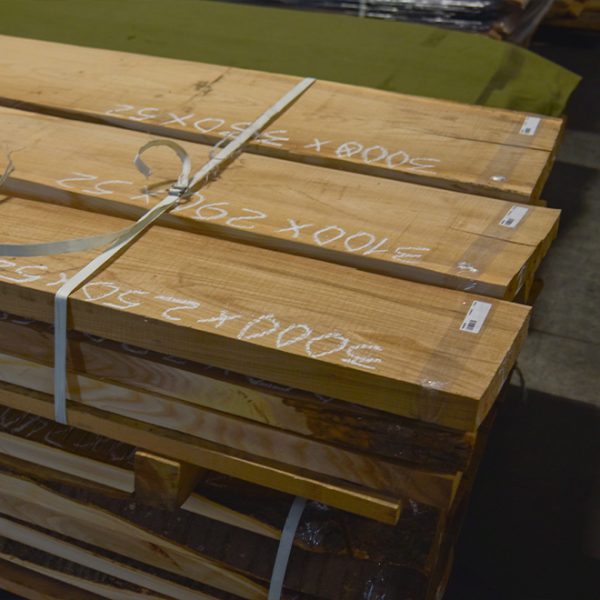 Legname segato grezzo acacia, spessore 30 mm (5/4"), 1C