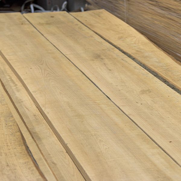 Legname segato grezzo frassino, spessore 30 mm (5/4"), F1F