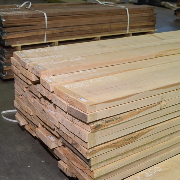 Legname segato grezzo frassino, spessore 50 mm (8/4"), F1F
