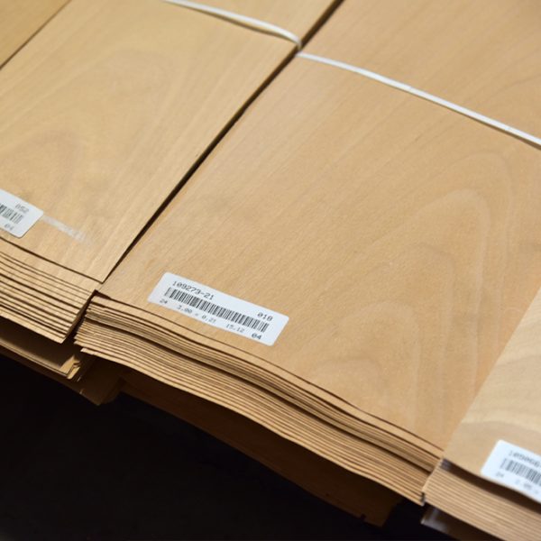 Furnir de fag, clasa B, de la 0,52mm / 0.022"