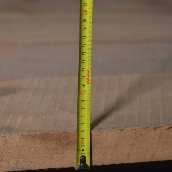Eurooppalaisen saksanpähkinäpuun sahapintainen sahatavara, paksuus 50 mm (8/4"), alle 2C