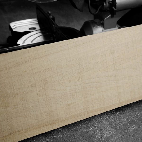 Legname segato grezzo carpino, spessore 50 mm (8/4"), sotto 2C