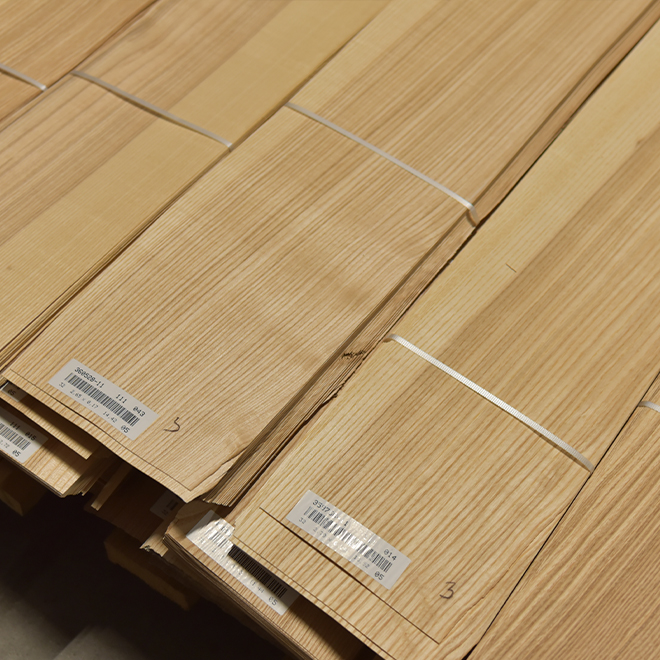 Olive Ash Veneer B grade, from 0,52mm / 0.022"